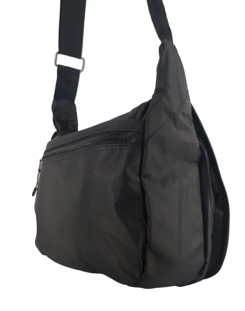 Černá nepromokavá taška přes rameno