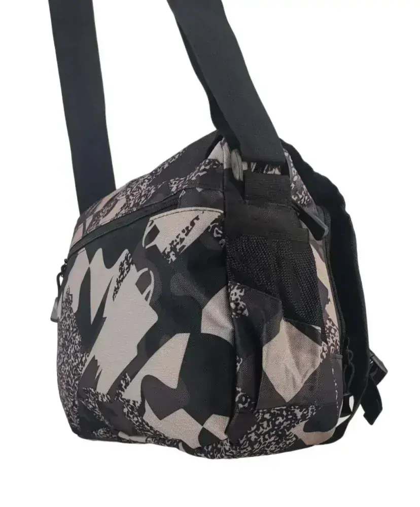 Pánská outdoorová taška v maskáčovém designu
