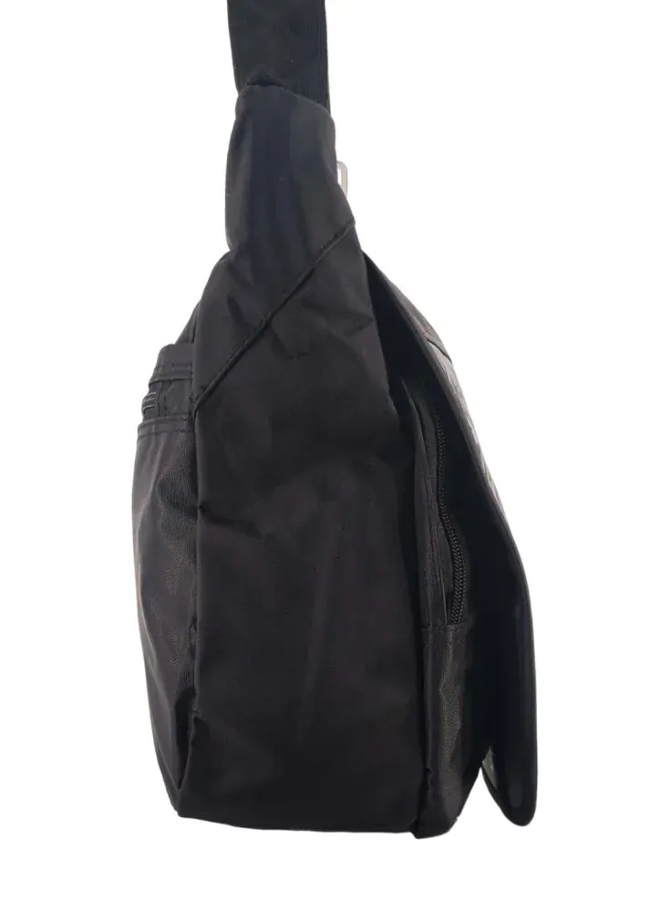 Černá nepromokavá taška přes rameno