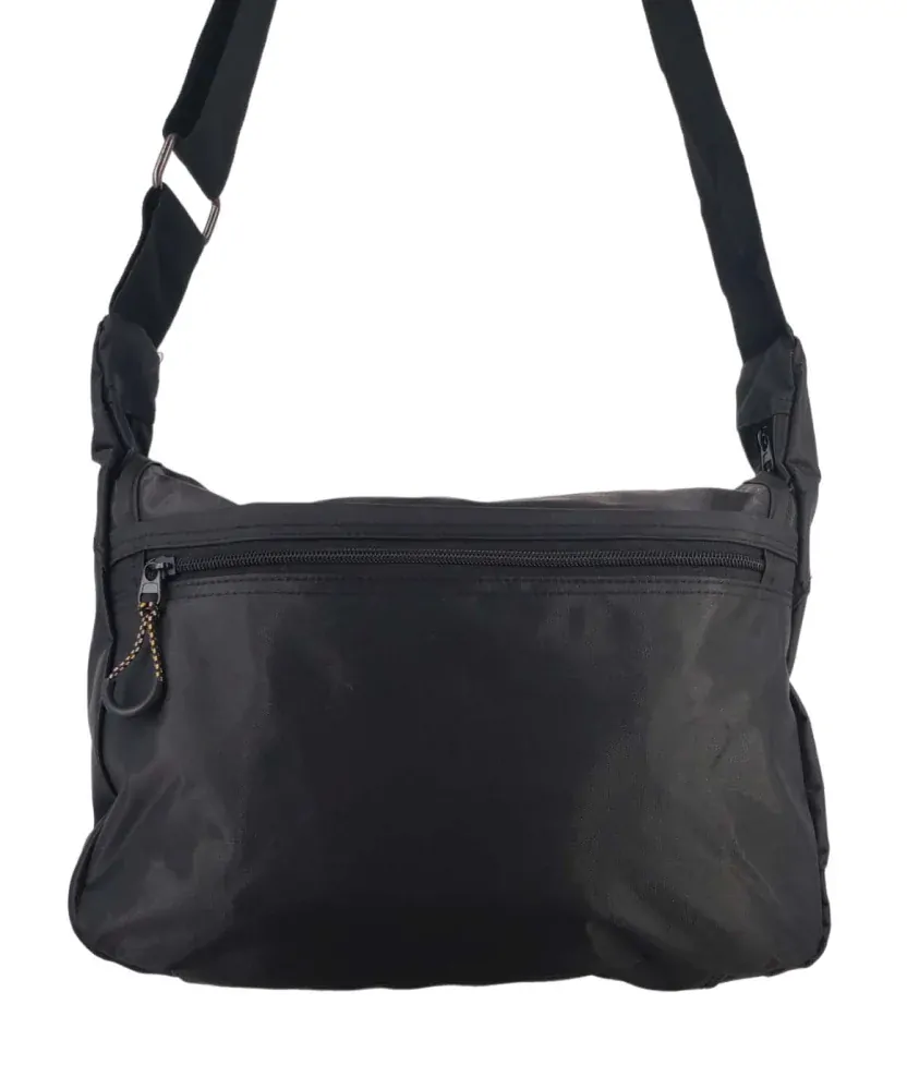 Černá nepromokavá taška přes rameno